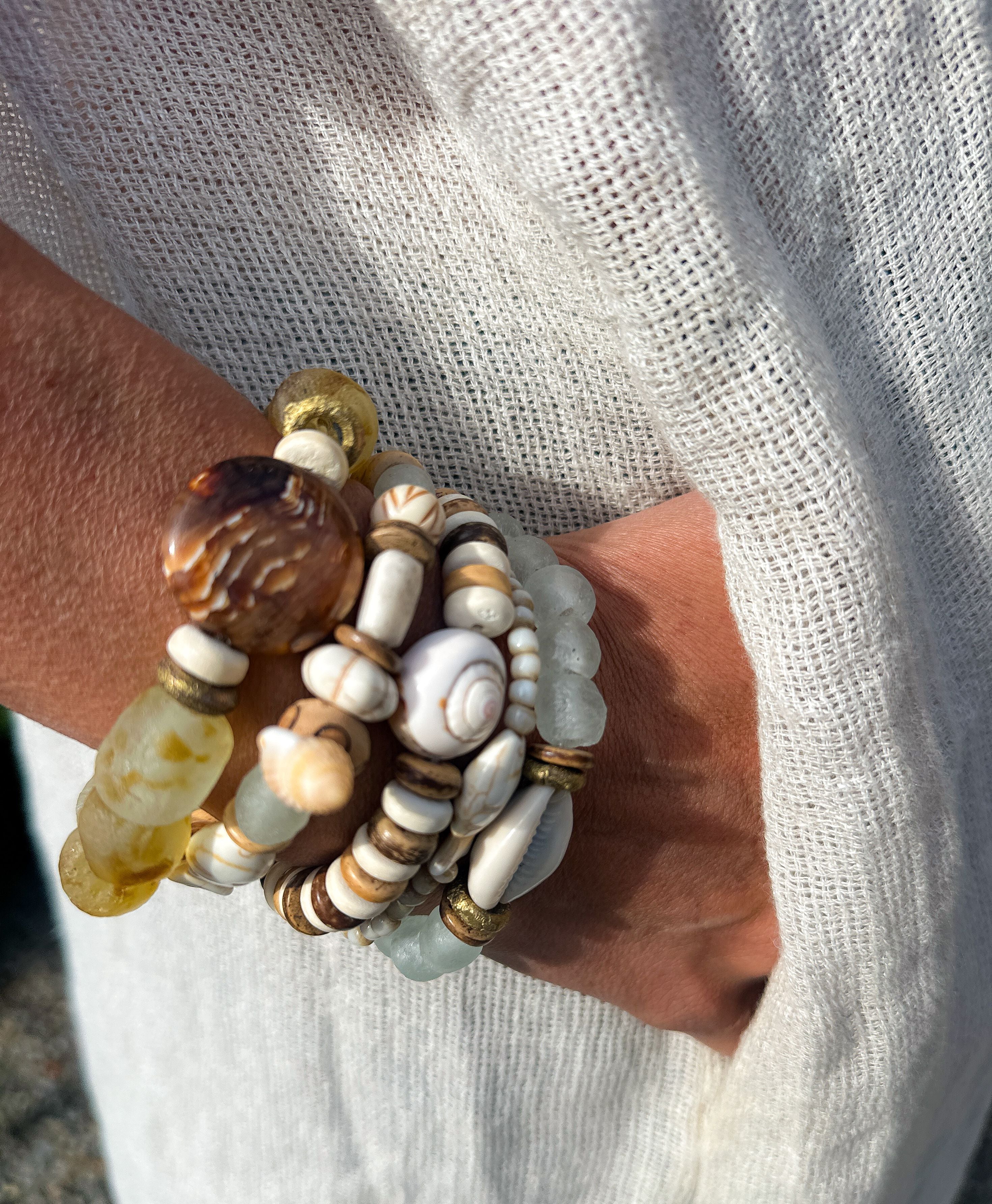 Simple Seed Bracelet | Cream Fish