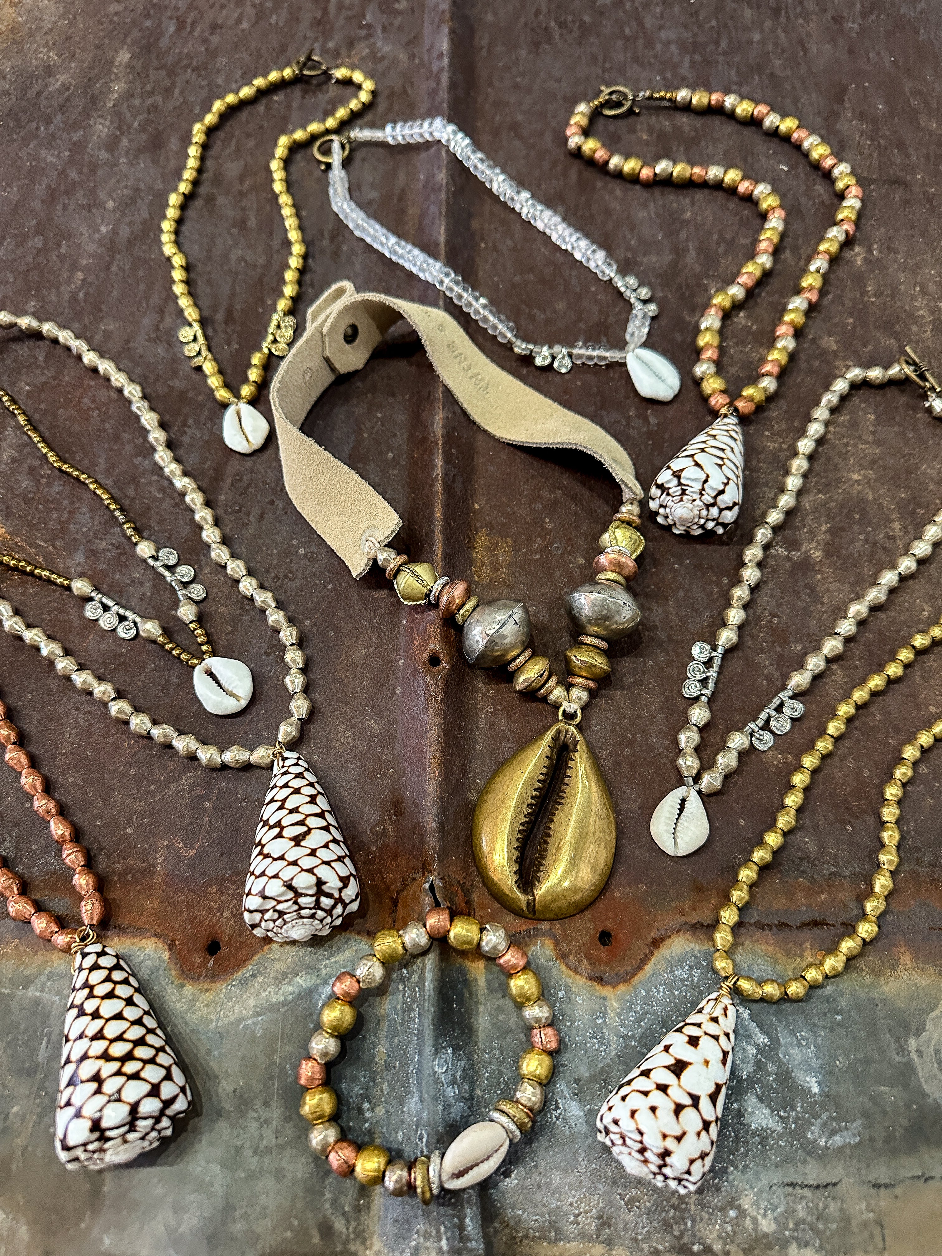 Mid Shell Pendant Necklace | Mixed Metal
