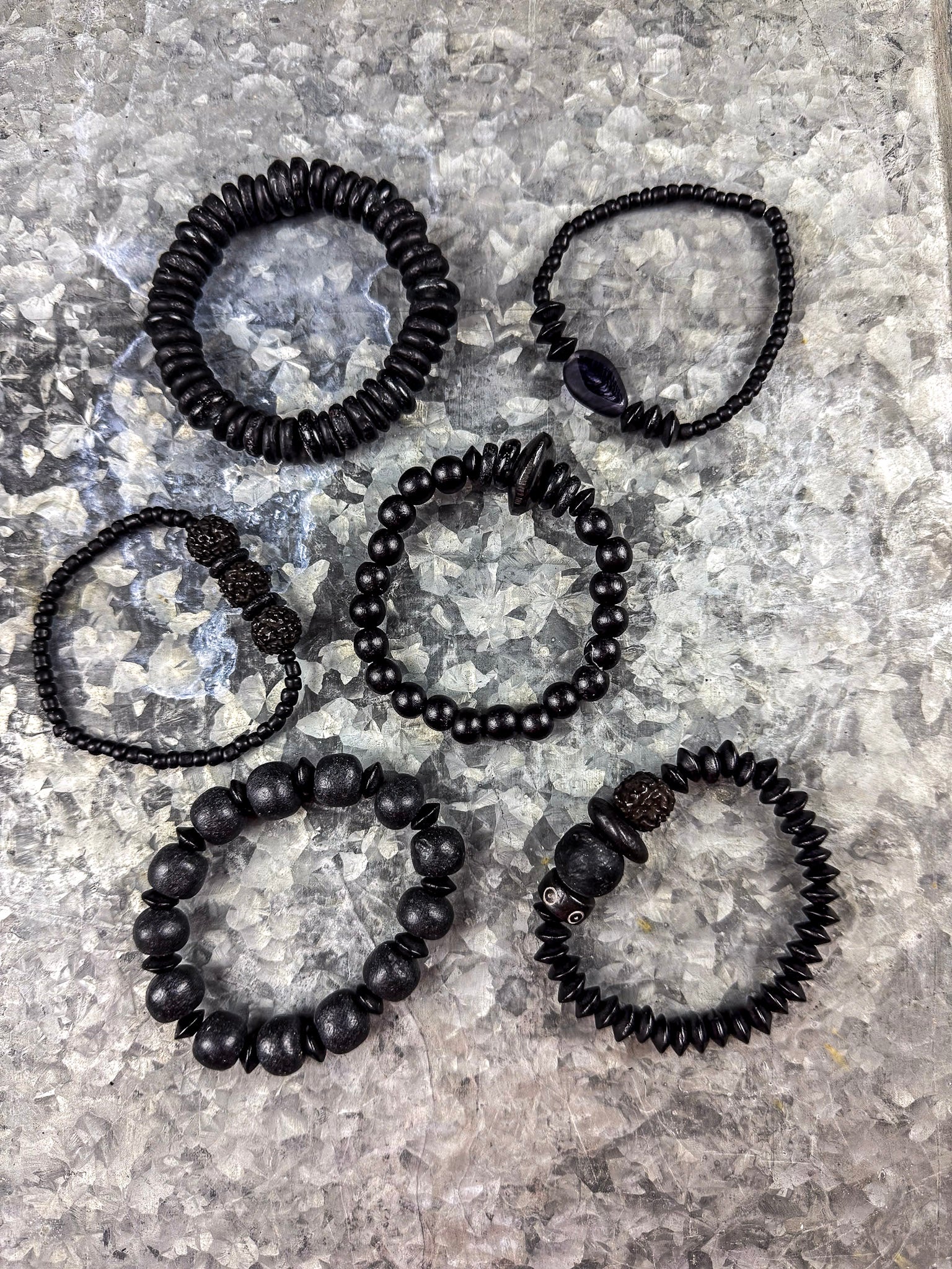 Simple Seed Bracelet | Nightfall