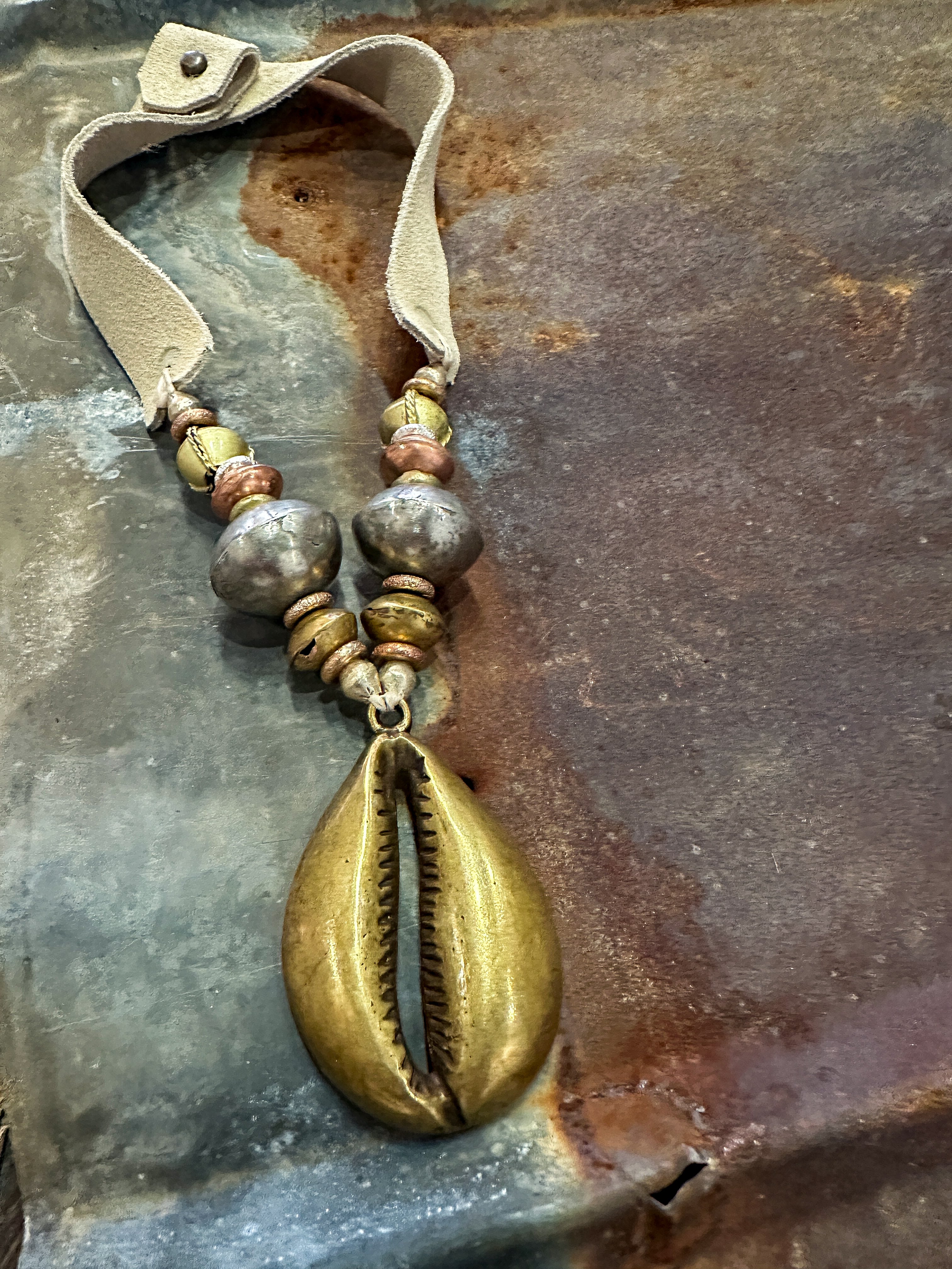 Mid Shell Pendant Necklace | Mixed Metal