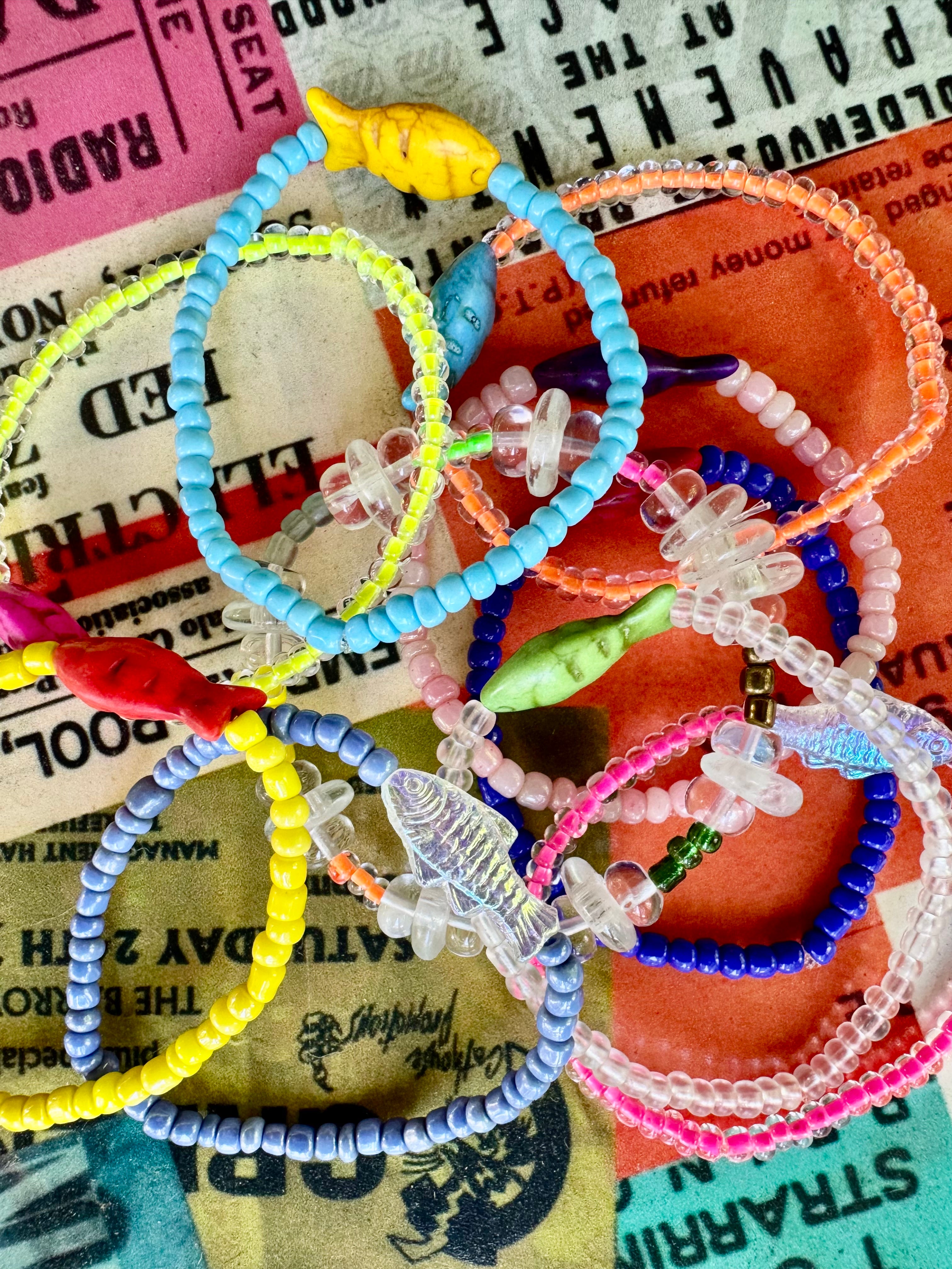 Simple Seed Bracelet | Electric Pink Fish