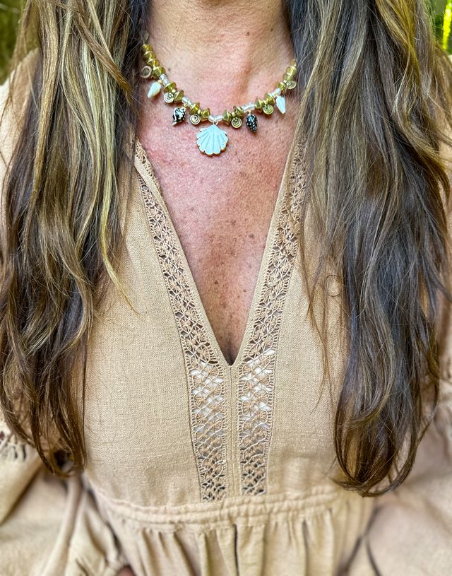 Classic Shell Necklace | Gold